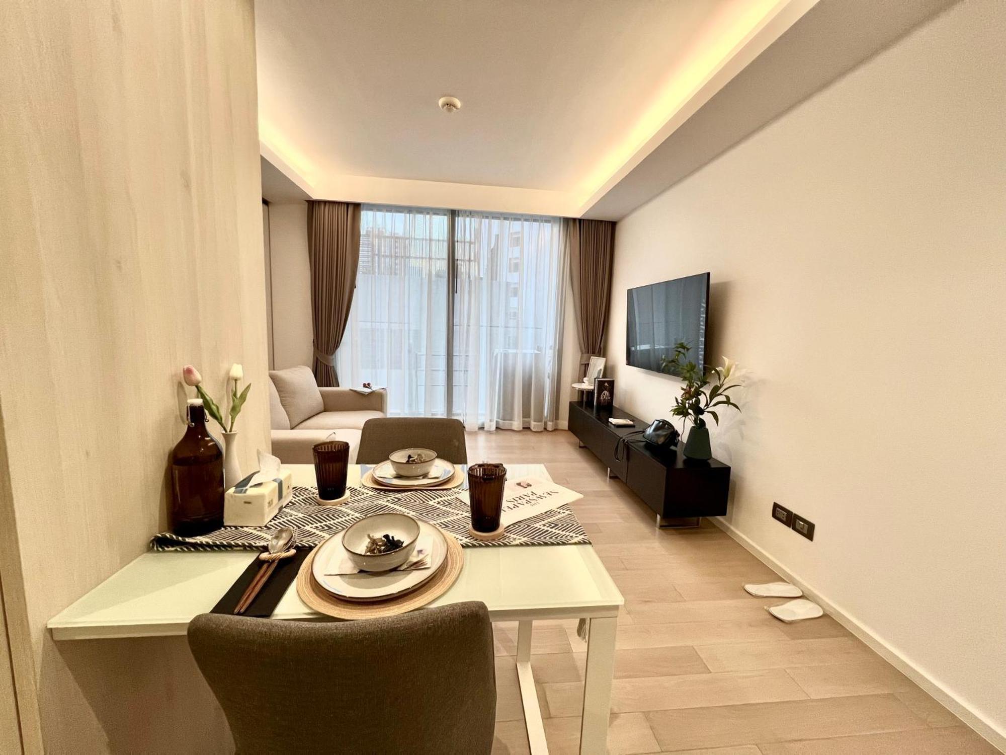 דירות בנגקוק Sukhumvit 11#Luxury#Pool#Gym#Bts Nana&Mrt Sukhumvit#1Br#Max2Ppl מראה חיצוני תמונה